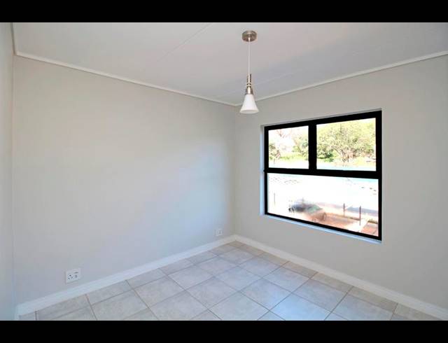 3 BEDROOM APARTMENT FOR SALE IN LINBRO PARK